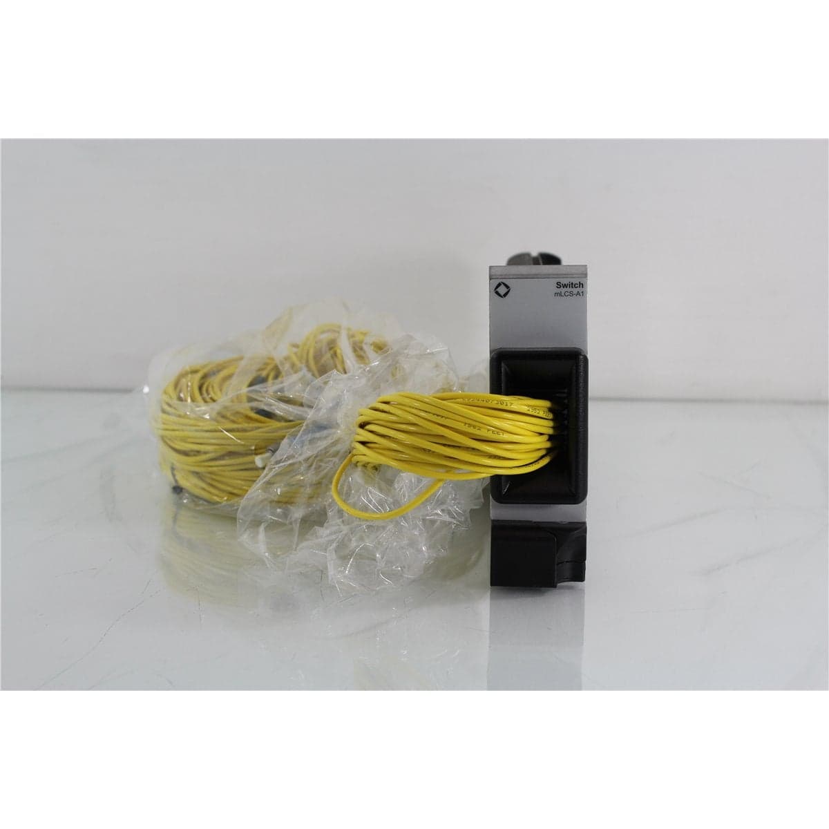 JDSU MLCS-A1132P 1x32 Single-Mode Optical Switch Module with Pigtails